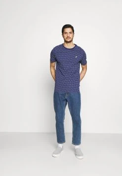 Pier One T-shirt imprimé Prix De Lancement t-shirts col rond homme 12 Pier One T-shirt imprimé Prix De Lancement t-shirts col rond homme -Promos Pier One Boutique 00402486fb89484bae4b89d7f955213f