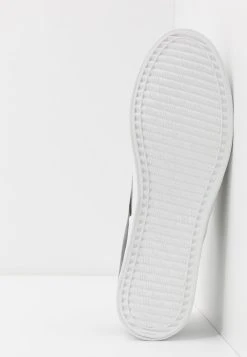 Pier One Prix Aimable UNISEX - Baskets basses baskets & sneakers rond homme -Promos Pier One Boutique 030b21b0cbba4f6997d98a56959370b2