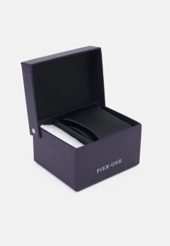 Soldes En Ligne Pier One SET - Mouchoir de poche pochettes de costume couleur unie homme -Promos Pier One Boutique 06b4e30b02054d97ab41b98aa24c50fc