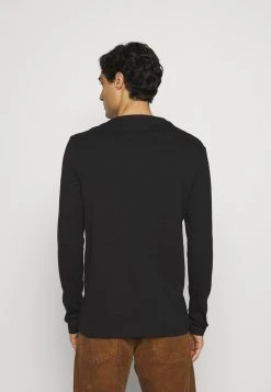 Pier One Bas Prix T-shirt à manches longues t-shirts col rond homme 10 Pier One Bas Prix T-shirt à manches longues t-shirts col rond homme -Promos Pier One Boutique 0a3681249dd5484dba9cb636db74c71d