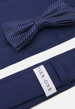 Pier One SET - Cravate Prix Sympa pochettes de costume couleur unie homme -Promos Pier One Boutique 0cb6a3d1a2f54ee9badb74bd52e58ae6