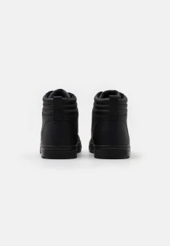 Pier One Baskets montantes Prix Jamais Vus baskets & sneakers rond homme -Promos Pier One Boutique 130125e6dc26413fb756e6d621e5c981