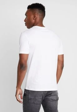 Prix Bradés Pier One 5 PACK - T-shirt basique t-shirts col rond homme 22 Prix Bradés Pier One 5 PACK - T-shirt basique t-shirts col rond homme -Promos Pier One Boutique 1b42cbb34d8a422aa41db3eea3ef5d6d