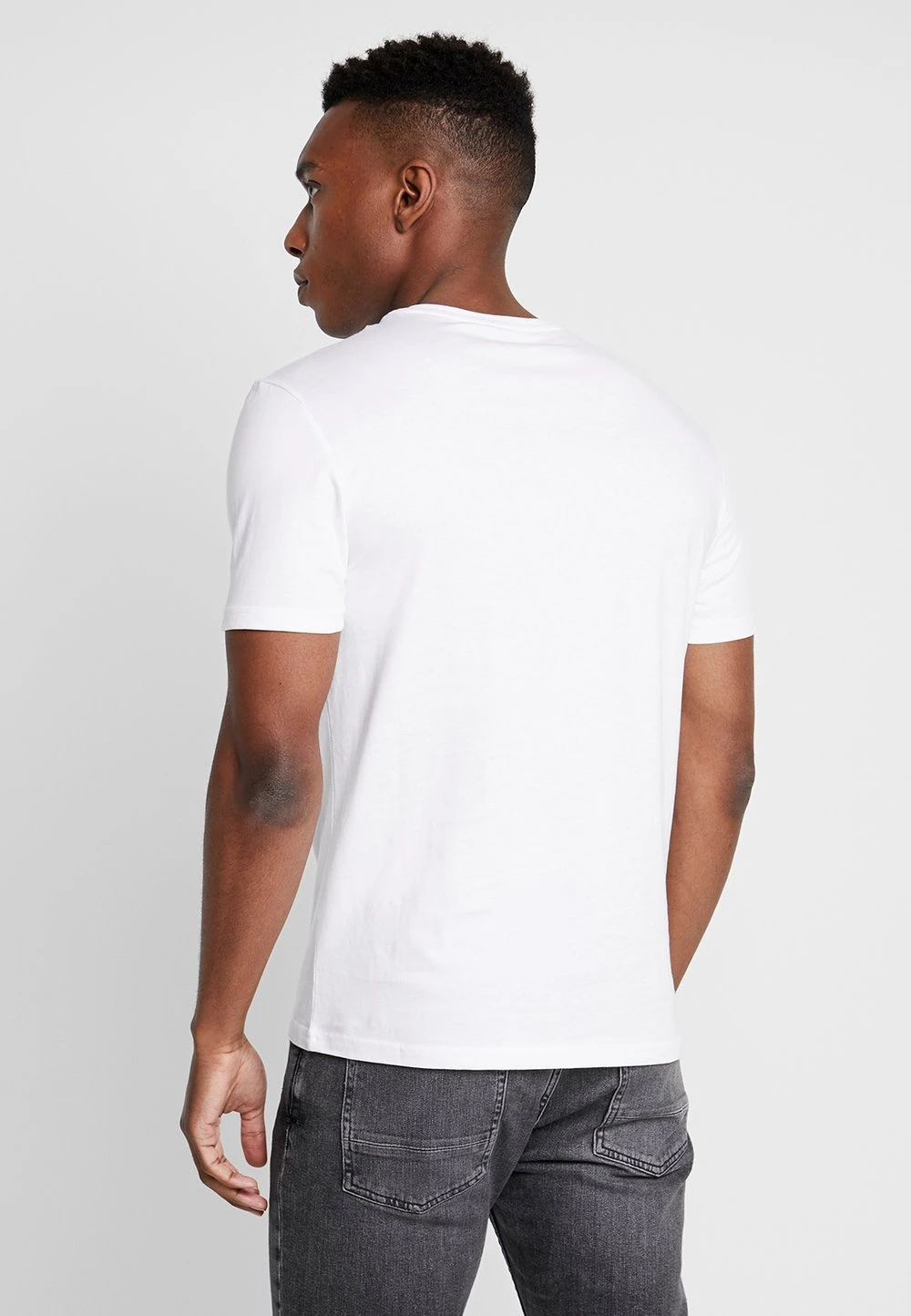 Prix Bradés Pier One 5 PACK - T-shirt basique t-shirts col rond homme 5 Prix Bradés Pier One 5 PACK - T-shirt basique t-shirts col rond homme – Image 3