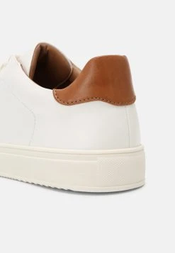 Prix Ourlé Pier One Baskets basses sneakers rond homme -Promos Pier One Boutique 1b695423a2f5444c9a38f56ab6346f7c