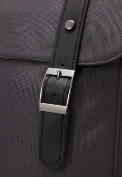 Pier One Bas Prix UNISEX - Sac à dos sacs poche pour pc portable 15 pouces -Promos Pier One Boutique 1c36ad0960534b74b2e583bac98b65f8