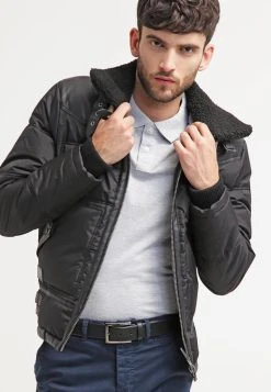 Pier One Prix Préférentiel Polo t-shirts & polos col polo homme 22 Pier One Prix Préférentiel Polo t-shirts & polos col polo homme -Promos Pier One Boutique 1e333d3fc64049b780021abbb7622a8a