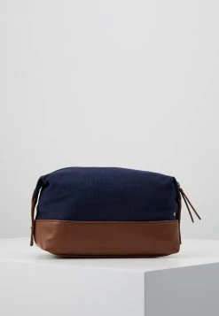 Pier One UNISEX - Trousse de toilette En promotion accessoires, sets et coffrets -Promos Pier One Boutique 204bc005d0bd4000a78118f69ab032e7