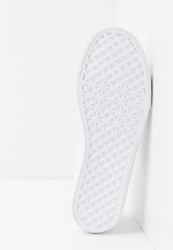 Pier One Prix Ourlé UNISEX - Baskets basses baskets & sneakers rond -Promos Pier One Boutique 20eb0f643e354421a6c72e17630e2e36