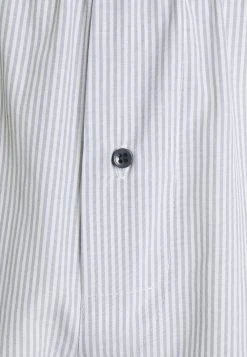 Réduction Pier One 5 PACK - Caleçon sous-vêtements & chaussettes normale homme 20 Réduction Pier One 5 PACK - Caleçon sous-vêtements & chaussettes normale homme -Promos Pier One Boutique 27cdb3fb136f4dea91d5364c6b7c58b5