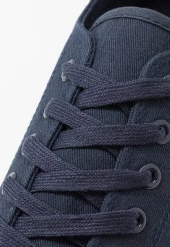 Prix Dégriffé Pier One UNISEX - Baskets basses baskets & sneakers rond -Promos Pier One Boutique 29bdaa7fb6e345809a80b727a4ee6b40