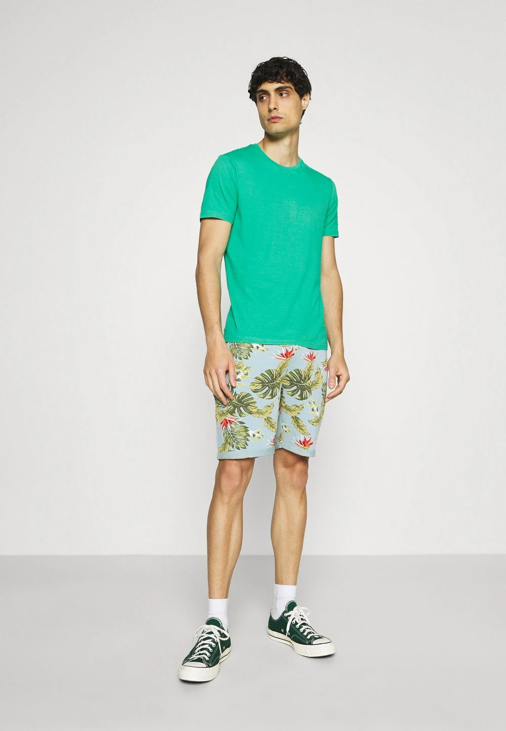 Prix Réduit Pier One 2 PACK - T-shirt basique t-shirts col rond homme 3 Prix Réduit Pier One 2 PACK - T-shirt basique t-shirts col rond homme