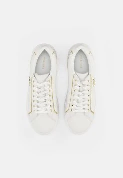 Pier One Baskets basses Vendre baskets & sneakers rond unisex 11 Pier One Baskets basses Vendre baskets & sneakers rond unisex -Promos Pier One Boutique 2b6e8904e99d446c8c45e4a5d29d9271