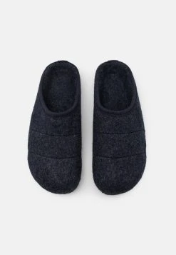 Pier One Bonne Qualité UNISEX - Chaussons rond homme -Promos Pier One Boutique 2c0cc49907f94ba2947918f5168ec5df