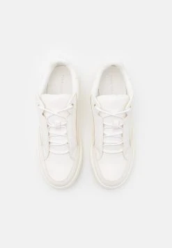 Pier One Baskets basses Bas Prix sneakers rond homme 11 Pier One Baskets basses Bas Prix sneakers rond homme -Promos Pier One Boutique 2c91764f4ac14ce3aa2601594068add7