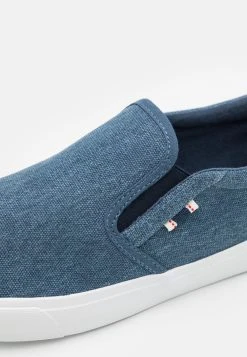 Pier One Pas Cher Baskets basses baskets & sneakers rond homme 13 Pier One Pas Cher Baskets basses baskets & sneakers rond homme -Promos Pier One Boutique 2d2a176384cb44708b5e4e29d7513132