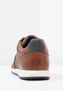 Pier One LEATHER - Baskets basses Pas Cher sneakers rond homme -Promos Pier One Boutique 2ec4153ddfae4027a27fd7e41e29bb3a