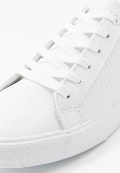 Pier One Prix Ourlé UNISEX - Baskets basses baskets & sneakers rond -Promos Pier One Boutique 33423579800b4b899a912fc16d240c2b