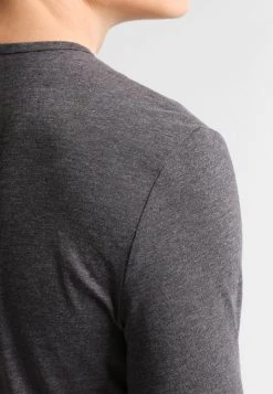 Pier One Prix Jamais Vus T-shirt à manches longues t-shirts & polos col tunisien homme 14 Pier One Prix Jamais Vus T-shirt à manches longues t-shirts & polos col tunisien homme -Promos Pier One Boutique 33b40428594241c7ab0c7c7893168fa7