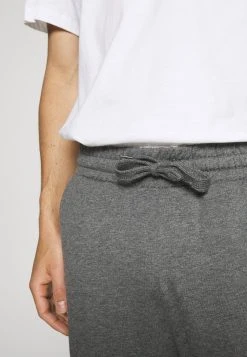 Prix Refroidis Pier One LOUNGE STRIPED SHORTS - Bas de pyjama pyjamas normale homme -Promos Pier One Boutique 347ed75b1d5d4dec8877955247093ab2