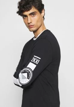 Pier One Prix Gelé T-shirt à manches longues t-shirts col rond homme -Promos Pier One Boutique 35cae1d4e4114fa685d5115b86d44f7f