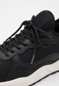 Prix Favorable Pier One UNISEX - Baskets basses baskets & sneakers rond -Promos Pier One Boutique 36cbe66cb08a40fbabcf0b96746d0e15