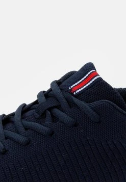 Authentique 100% Pier One Baskets basses sneakers rond homme -Promos Pier One Boutique 37c45b42f10642a386d3ce252f2b7807