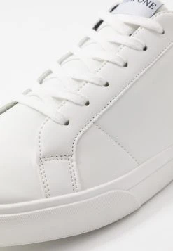 Rabais Pier One UNISEX - Baskets basses baskets & sneakers rond homme -Promos Pier One Boutique 387137281b2946528616da28caefb469