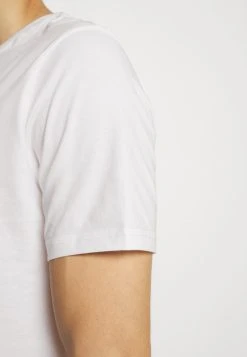 Pier One 50% Off De Vente 5 PACK - T-shirt basique t-shirts col rond homme -Promos Pier One Boutique 390810412fb54338b978b52a7a22fee8