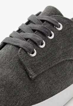 Pier One Prix Aimable UNISEX - Baskets basses baskets & sneakers rond homme -Promos Pier One Boutique 39bb67d6997249cfb2b9704e90a9d404