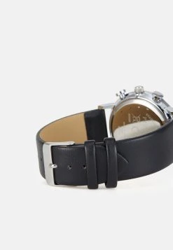 Pier One SET - Montre Meilleure qualité montres et bijoux boucle ardillon homme -Promos Pier One Boutique 3b3c261c61a04870b374b2cd3f4b104c