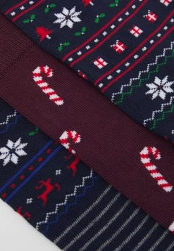 Pier One XMAS GIFT BOX 3 PACK - Chaussettes Prix Discount sous-vêtements & chaussettes rayures homme -Promos Pier One Boutique 3ed892cbc52944bd811fef40de434aa9