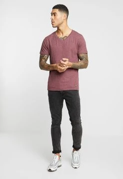 Prix Cassé Pier One T-shirt basique t-shirts & polos col en v homme 11 Prix Cassé Pier One T-shirt basique t-shirts & polos col en v homme -Promos Pier One Boutique 41571995f3504e4c84b8d400bc136bae