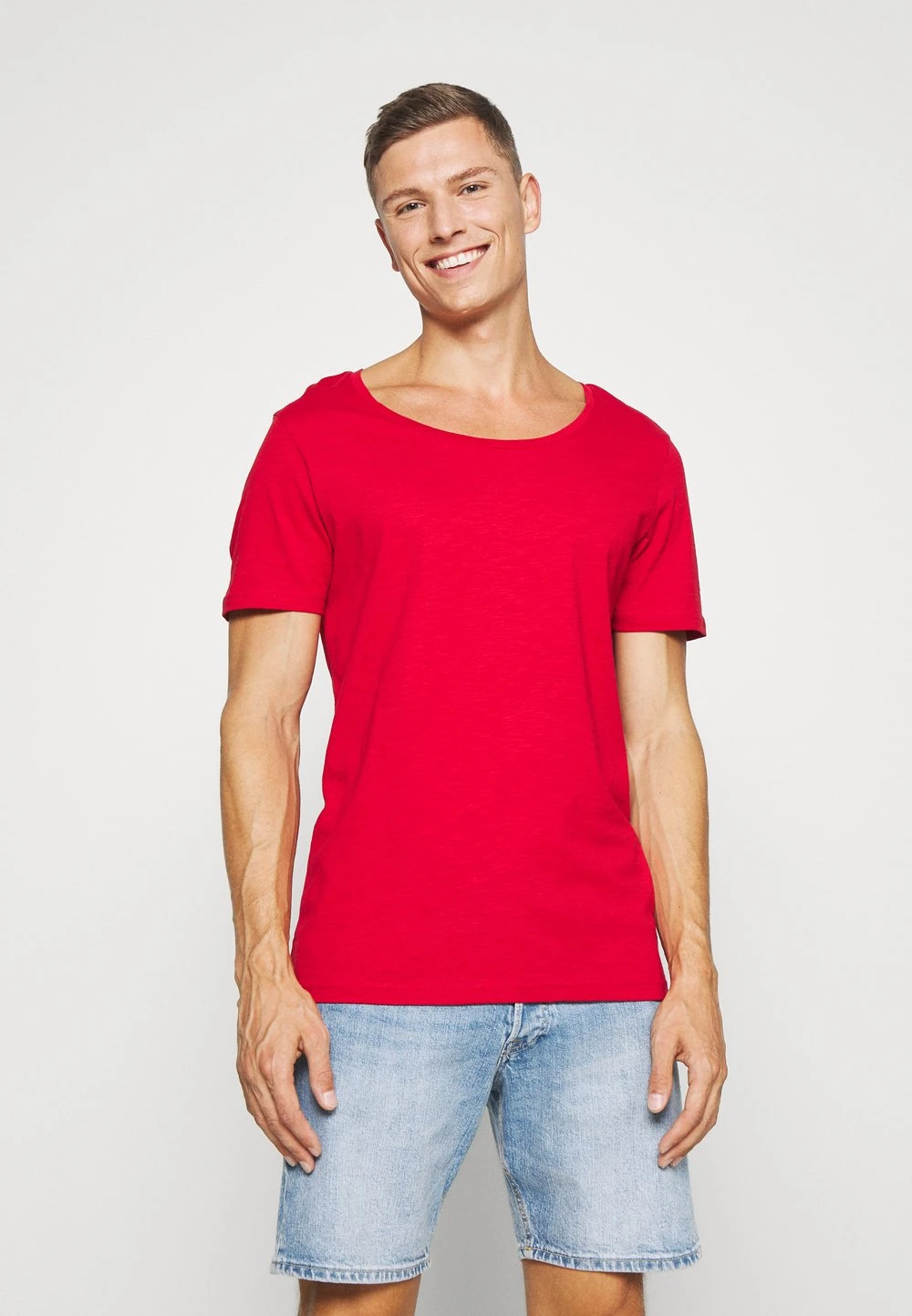 Pier One T-shirt basique Prix Favorable t-shirts encolure large ronde homme 3 Pier One T-shirt basique Prix Favorable t-shirts encolure large ronde homme