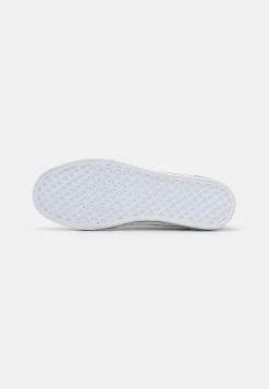 Pier One Prix Acceptable Baskets basses baskets & sneakers rond homme 15 Pier One Prix Acceptable Baskets basses baskets & sneakers rond homme -Promos Pier One Boutique 460ec2880e0649af9c41beb09909e803