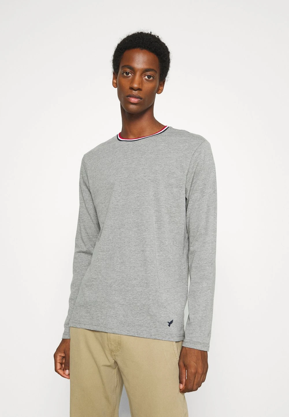 Pier One T-shirt à manches longues Soldes t-shirts col rond homme 3 Pier One T-shirt à manches longues Soldes t-shirts col rond homme