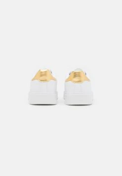 Pier One UNISEX - Baskets basses Faible Prix baskets & sneakers rond 10 Pier One UNISEX - Baskets basses Faible Prix baskets & sneakers rond -Promos Pier One Boutique 4a7ddbc0f73642408d05261f8fd63302