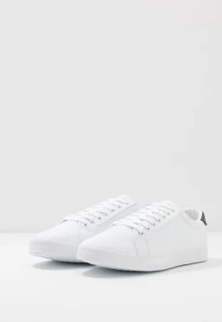 Pier One Qualité Supérieure Baskets basses sneakers rond homme -Promos Pier One Boutique 4eacb9610d8f46729ab34d928ecaf995