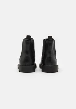 Meilleur Prix Garanti Pier One UNISEX - Bottines bottes rond 10 Meilleur Prix Garanti Pier One UNISEX - Bottines bottes rond -Promos Pier One Boutique 4fd58bf4b8eb4897bd6fa0da46694f44