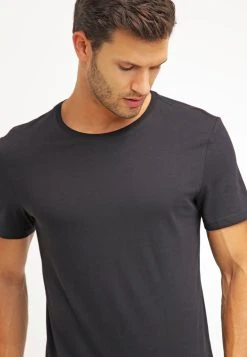 Bas Prix Pier One 2 PACK - T-shirt basique t-shirts col rond homme 21 Bas Prix Pier One 2 PACK - T-shirt basique t-shirts col rond homme -Promos Pier One Boutique 515b50b1d0584da892ae6643ce7963bb