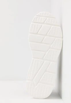 Pier One Baskets montantes Discount En Ligne baskets & sneakers rond homme -Promos Pier One Boutique 52b5e07059e148baa03e0194b33ba8c5