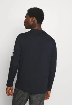 Prix Jamais Vus Pier One T-shirt à manches longues t-shirts & polos col rond homme -Promos Pier One Boutique 53072bdb54a1435da7e55ce1ba6ee9b5