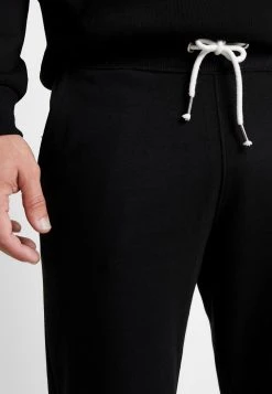 Pier One 2 PACK - Pantalon de survêtement Prix Gelé pantalons normale homme -Promos Pier One Boutique 537aeb95a2294356950729136c28cfaf