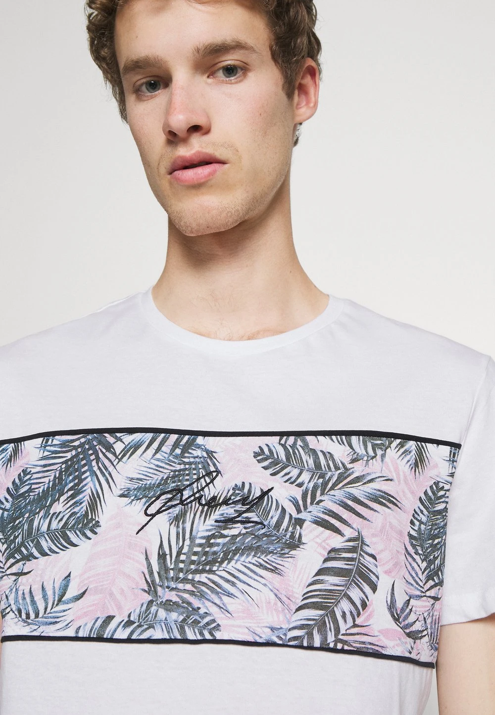 Prix Bradés Pier One T-shirt imprimé t-shirts col rond homme 7 Prix Bradés Pier One T-shirt imprimé t-shirts col rond homme – Image 5