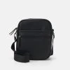 Pier One Prix d’Amis Sac bandoulière sacs compartiment pour téléphone portable homme -Promos Pier One Boutique 5579edca60ea48e5b5a5cb499ac27282
