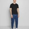 Prix Discount Pier One 5 PACK - T-shirt basique t-shirts col rond homme -Promos Pier One Boutique 57ef8b5d90b840ff83dd93f74f432d58