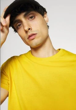 Pier One 5 PACK - T-shirt basique Meilleur Prix Garanti t-shirts col rond homme 28 Pier One 5 PACK - T-shirt basique Meilleur Prix Garanti t-shirts col rond homme -Promos Pier One Boutique 58ea8187bf0c4d308f3a571b2545178f