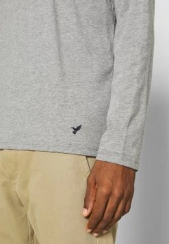 Pier One T-shirt à manches longues Soldes t-shirts col rond homme 15 Pier One T-shirt à manches longues Soldes t-shirts col rond homme -Promos Pier One Boutique 59de0b4a8fcc42408aa2e22568dd75bf