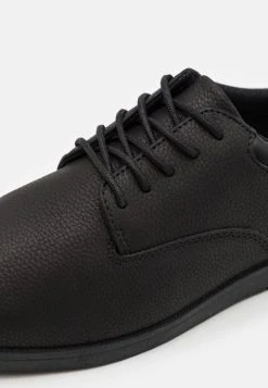 Pier One 50% Off De Vente Chaussures à lacets derbies, richelieus & chaussures bateau rond homme -Promos Pier One Boutique 5a4b0ba80a22403b8aa97840c88b0821