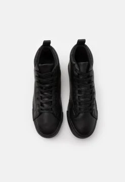 Pier One Authentique 100% UNISEX - Baskets montantes sneakers rond -Promos Pier One Boutique 5ade88f85c3b4089a5a2a237ccb744ef